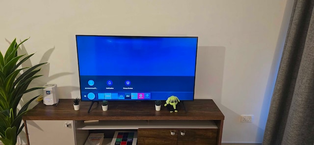 Belvilla Two Bedroom And Maid Room With Balcony