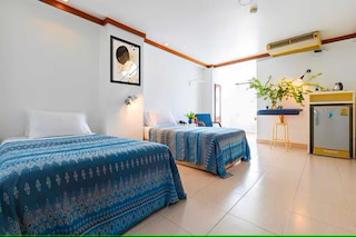 Dancenter Howard Square Boutique Hotel