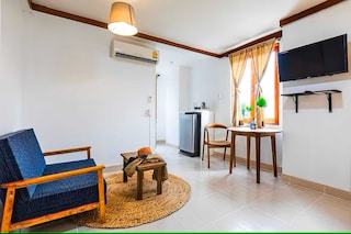 Dancenter Howard Square Boutique Hotel