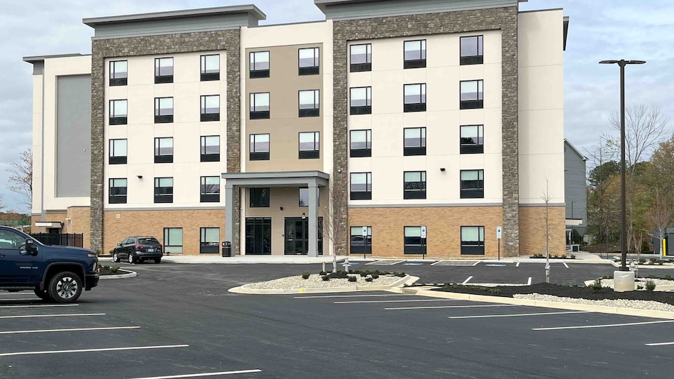 Studio 6 Richmond, VA - Airport, C23150, Richmond VA