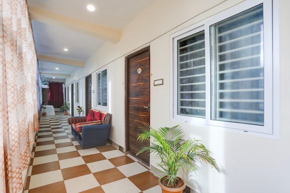 Hotel O Aqua Comforts, Airport Road Bangalore, Bangalore