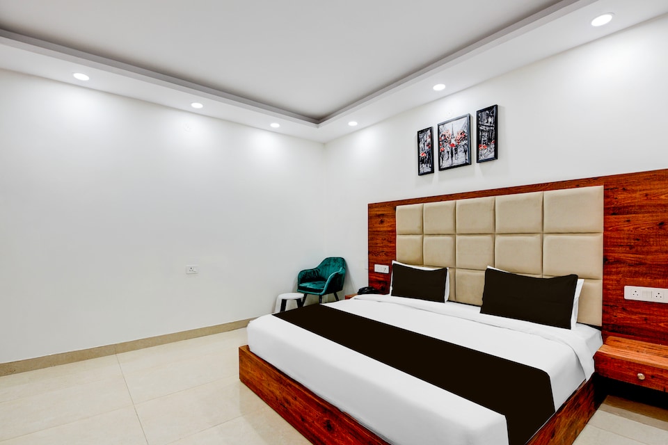 Collection O Hotel Evergreen , Faridabad, Faridabad