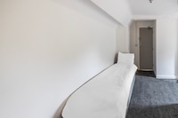 OYO A Better Night Hotel Limited 
