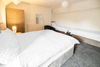 OYO A Better Night Hotel Limited 