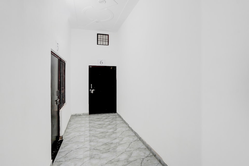 SPOT ON Galaxy Hotel, Aligarh, Aligarh