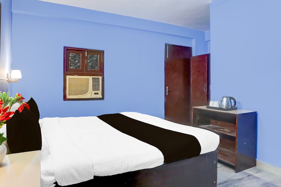 Hotel O Green Park Residency 2, AIIMS Delhi, Delhi