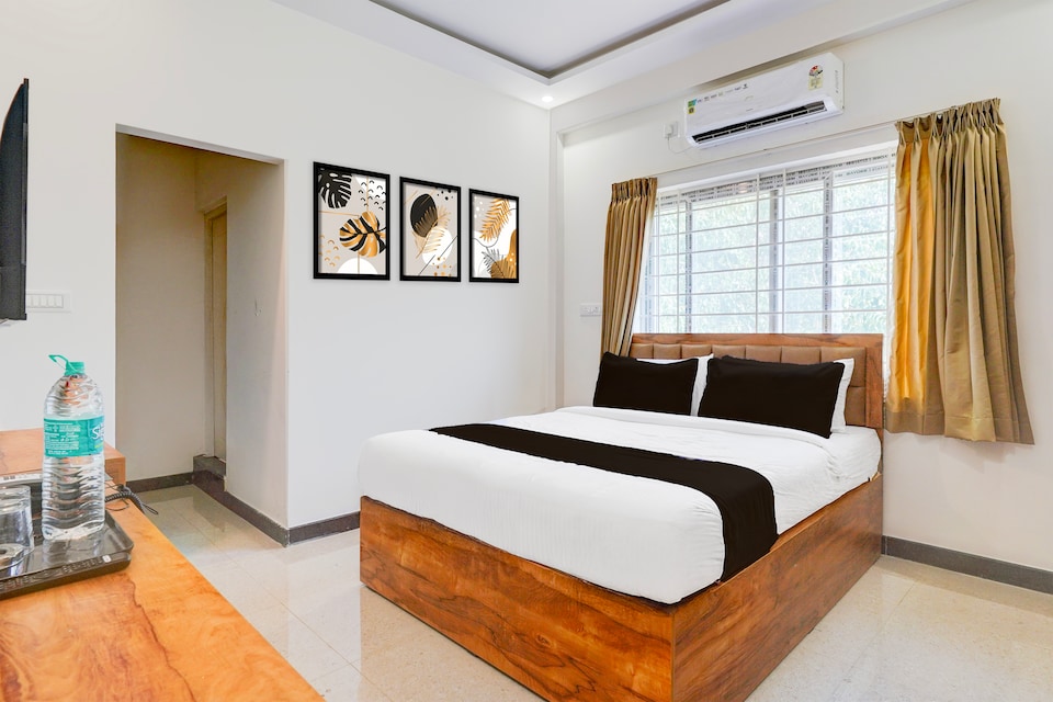 Hotel O TRISHIKA LUXURY ROOMS, BTM Madiwala Bangalore, Bangalore