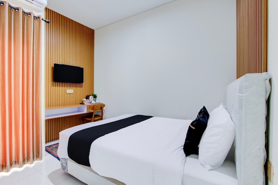 Collection O Solo near Universitas Muhammadiyah Surakarta formerly Kedaton Home, Solo, Solo