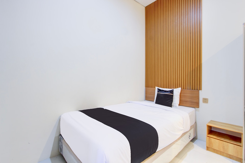 Collection O Solo near Universitas Muhammadiyah Surakarta formerly Kedaton Home, Solo, Solo