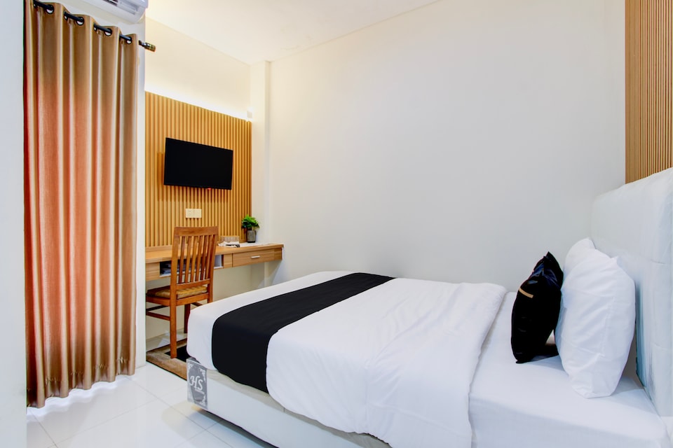 Collection O Solo near Universitas Muhammadiyah Surakarta formerly Kedaton Home, Solo, Solo