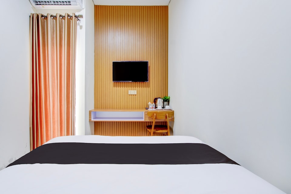 Collection O Solo near Universitas Muhammadiyah Surakarta formerly Kedaton Home, Solo, Solo