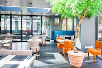 OYO Tong Park Hotel