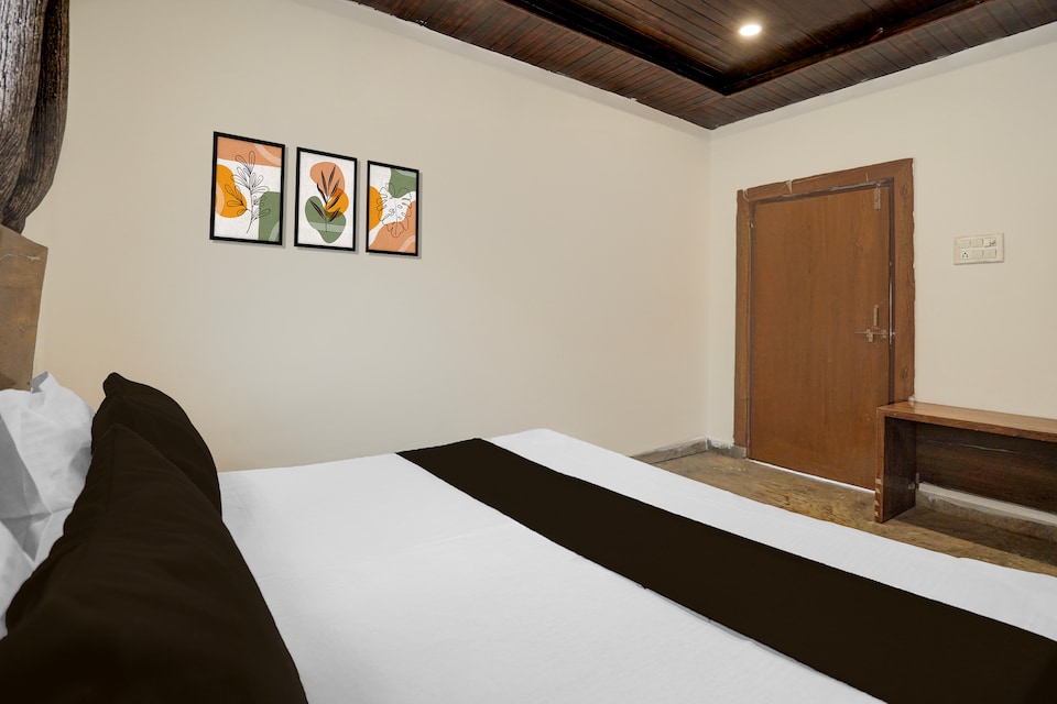 Hotel O P2 , Hamidia Road Bhopal, Bhopal