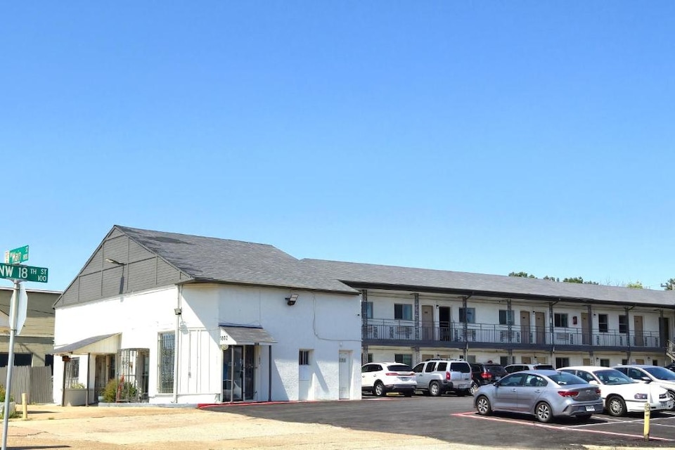 Exclusivo Inn by OYO Grand Prairie, TX, GRAND PRAIRIE, TX,  GRAND PRAIRIE, TX