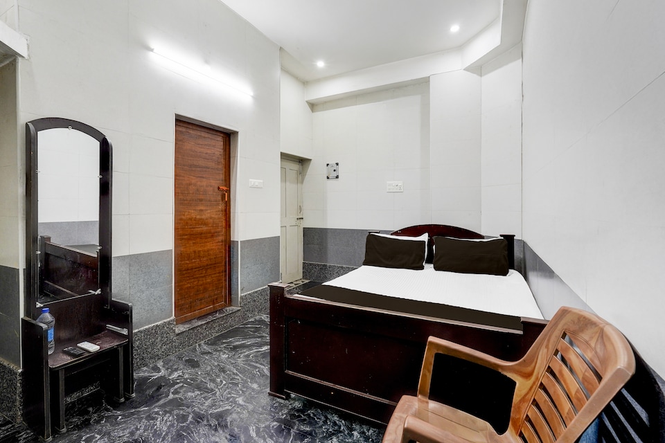 Hotel O SMR Palace, Ponneri Chennai, Chennai