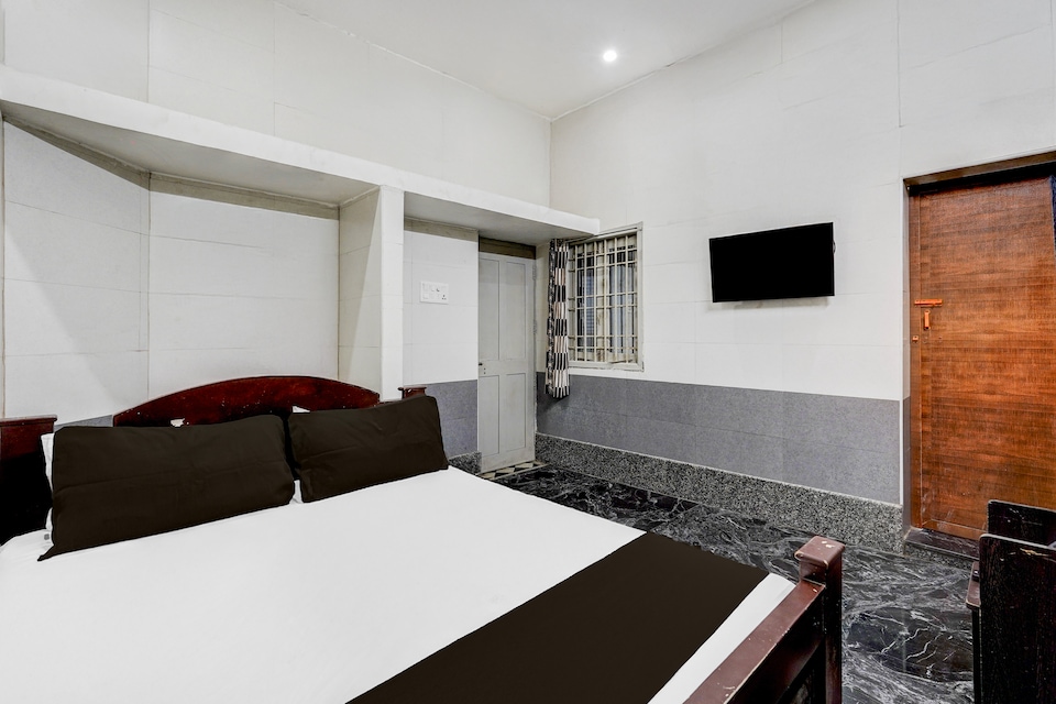 Hotel O SMR Palace, Ponneri Chennai, Chennai