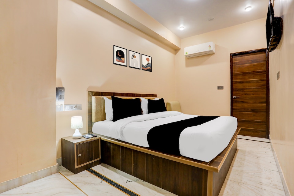 Hotel O Peral Square, Sindhi Camp, Jaipur