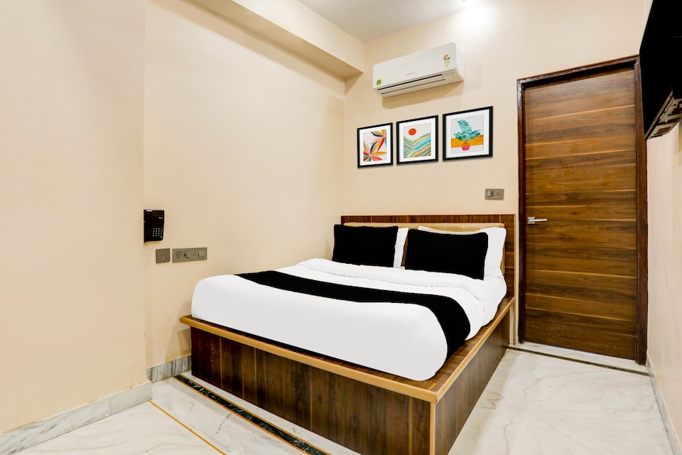 Hotel O Peral Square, Sindhi Camp, Jaipur