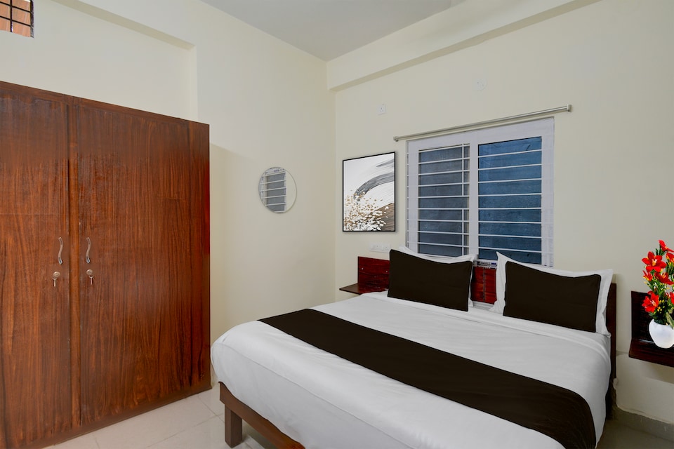 Hotel O Ghatkesar Railway Junction Formerly Kakatiya Grand, Himayatnagar-Kachiguda, Hyderabad