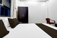 HOTEL O L R 