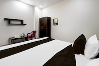 HOTEL O L R 