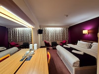 Boston Supreme Hotel