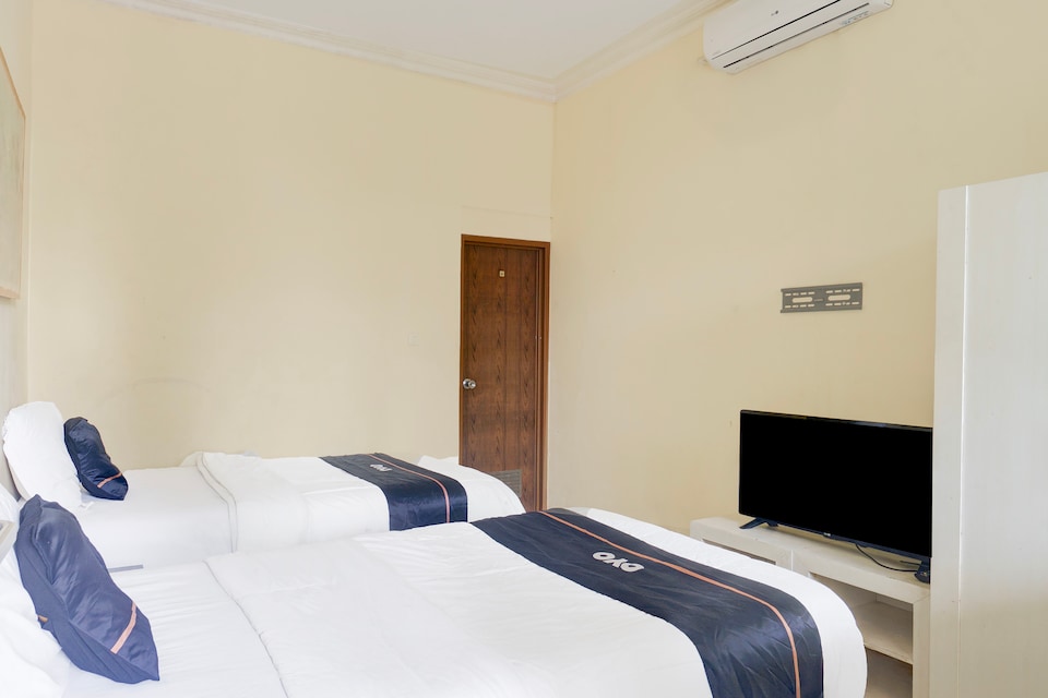 Hotel O Bogor near Taman Safari formerly Ken Raudhah Inn, Puncak Bogor, Bogor