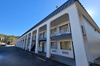 Sunrise Inn By OYO Newport News US-60