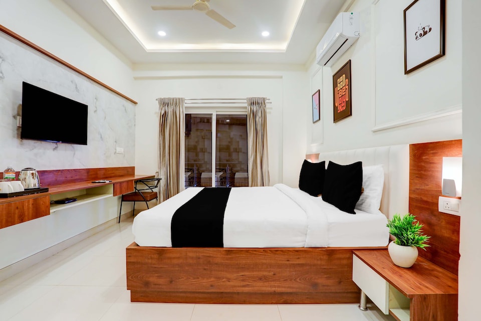 Townhouse Kudlu Terminal Formerly Memories Inn, HSR Bommanahalli Bangalore, Bangalore