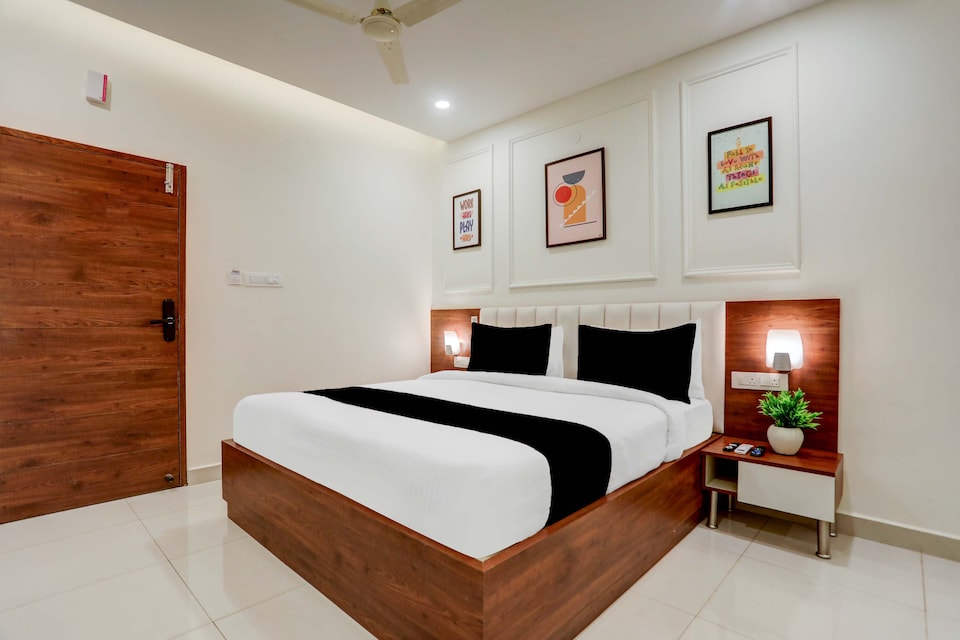 Townhouse Kudlu Terminal Formerly Memories Inn, HSR Bommanahalli Bangalore, Bangalore