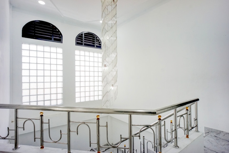 Hotel O Sm Raja Guest House, Medan, Medan