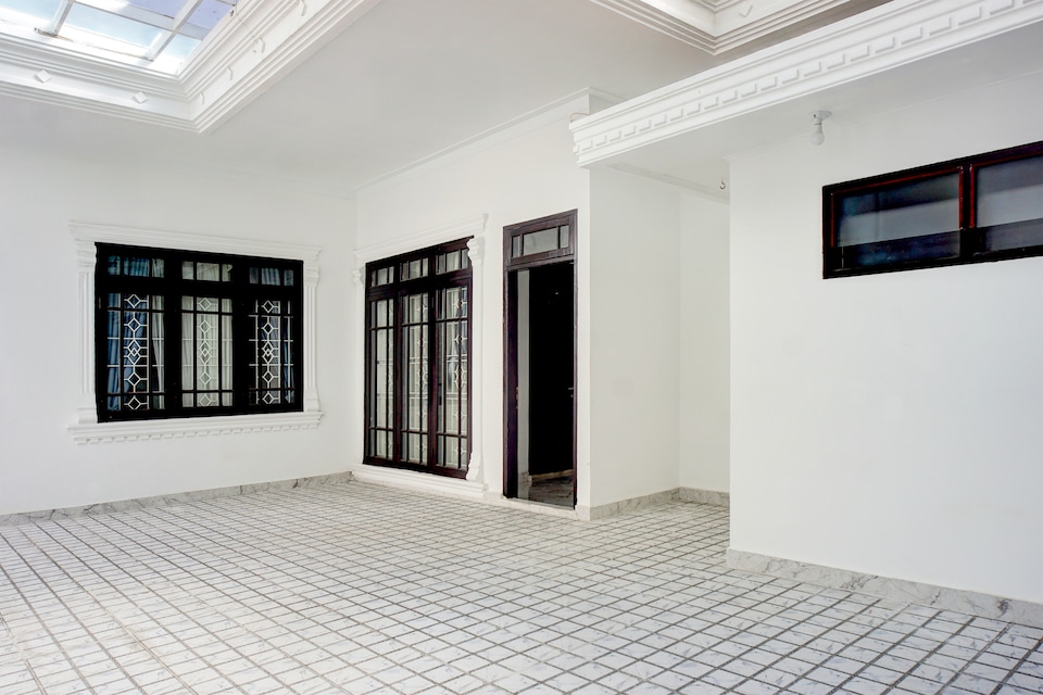 Hotel O Sm Raja Guest House, Medan, Medan