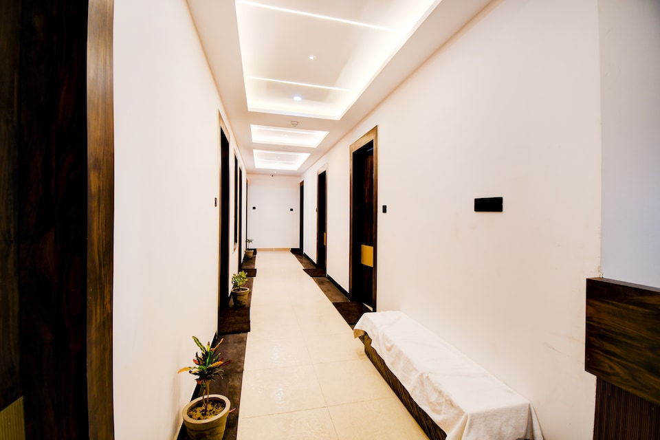 Super Townhouse Oak Ratanpur Panki, IIT Kanpur, Kanpur