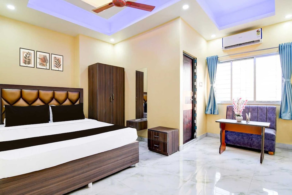 Collection O Newtown Near Central Mall formerly Rahi Crown, Rajarhat Kolkata, Kolkata