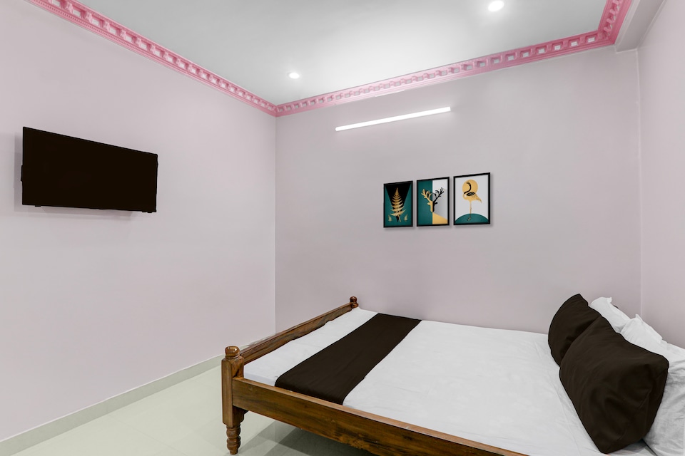 SPOT ON Hotel Parvati Resort, Anisabad, Patna