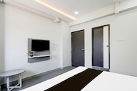 Super Hotel O N Grand 