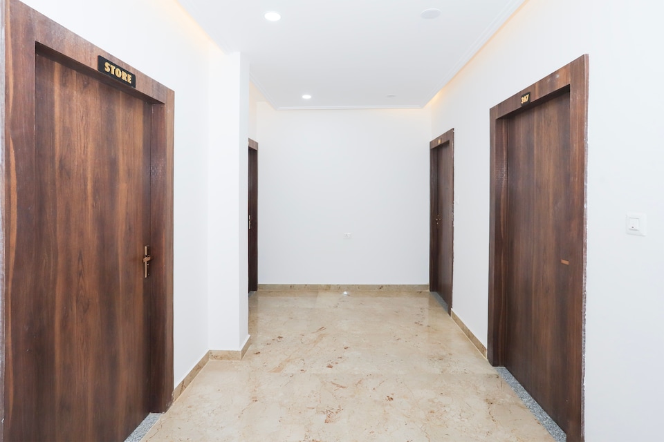Super Townhouse Tender Village Formerly Seven Seas, Piska More, Ranchi