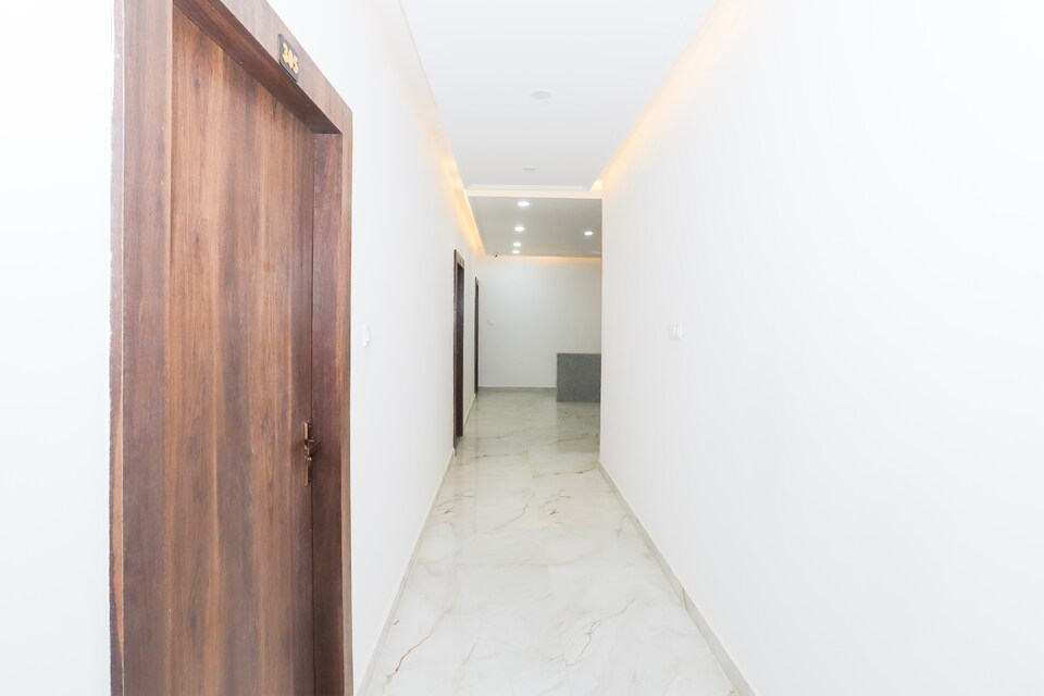 Super Townhouse Tender Village Formerly Seven Seas, Piska More, Ranchi