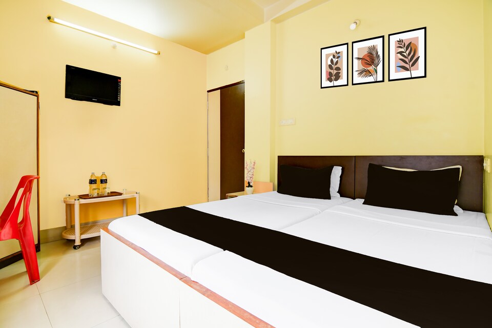 Hotel O Ankita Lodge, Bagdogra Airport Siliguri, Siliguri