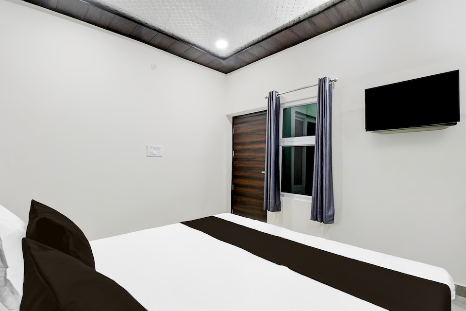 Hotel O EVER GREEN CLARKS INN, SGPGI Lucknow, Lucknow