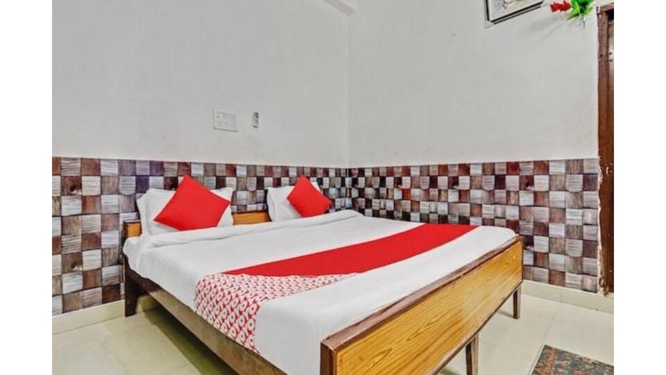 Hotel O Vrindavan palace, Bharatpur, Bharatpur