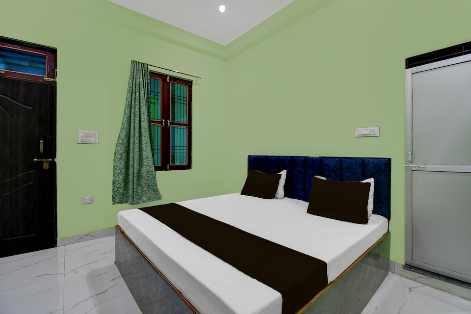 SPOT ON Hotel The Baithak & Restaurant, Etawah, Etawah