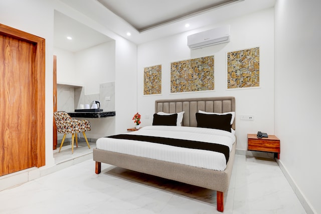 Townhouse Sarai Metro Station Formerly Palla