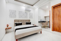 Townhouse Sarai Metro Station Formerly Palla