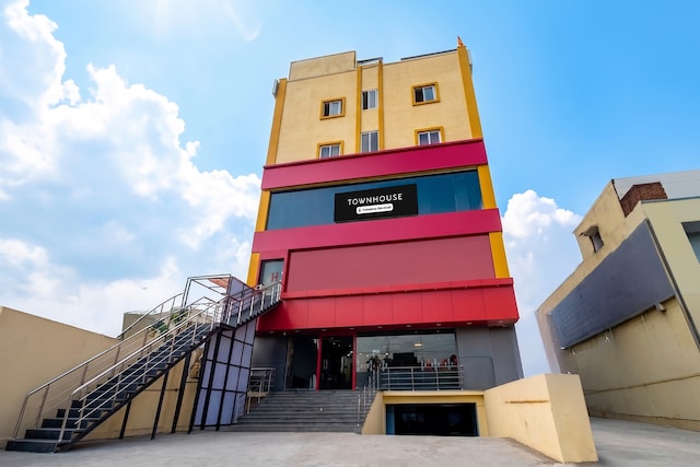 Townhouse Oak NFC Crossway Hyderabad