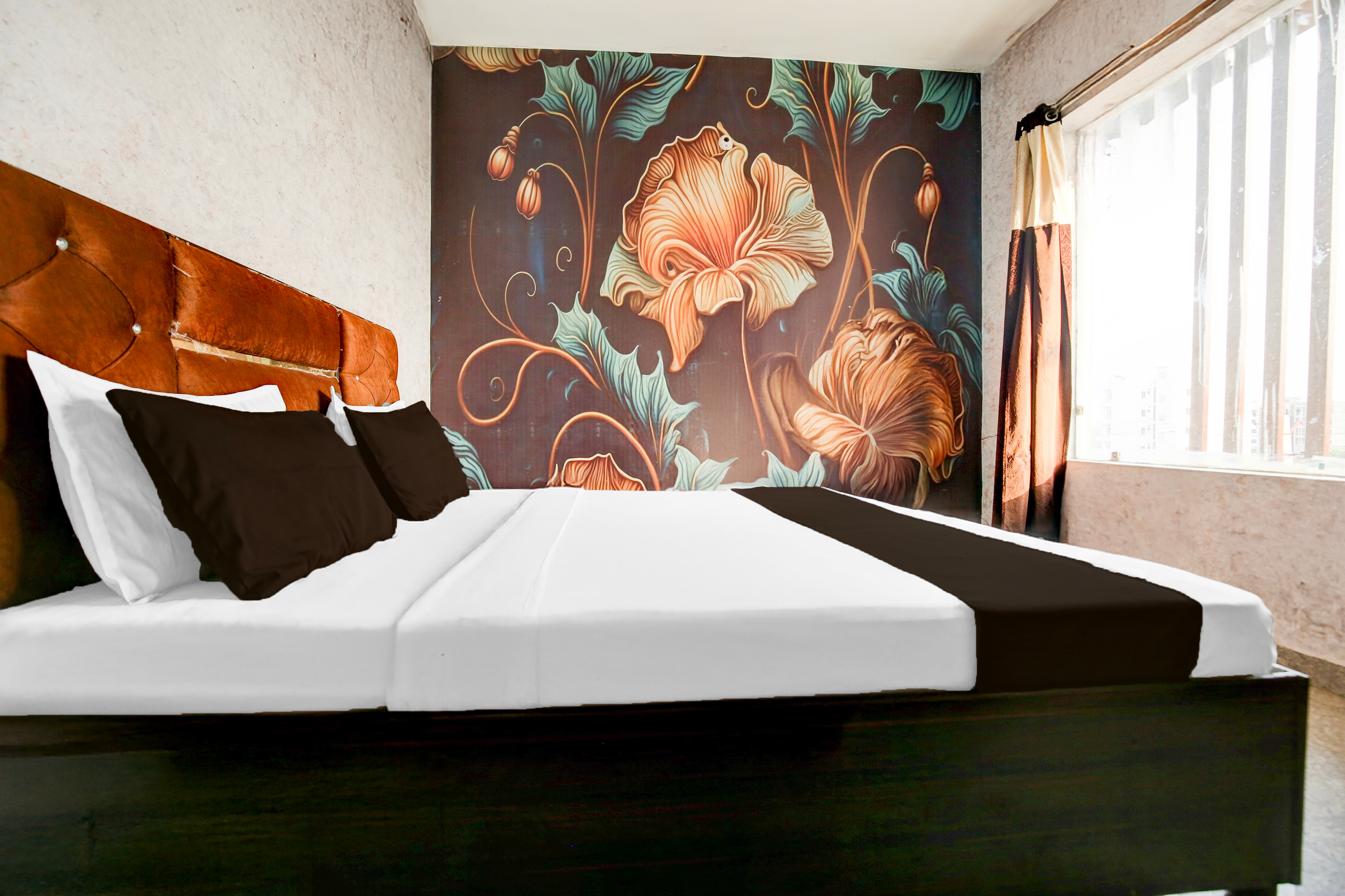 Hotel O EB Hotel, Flagship Amritsar, Book @ ₹792 - OYO