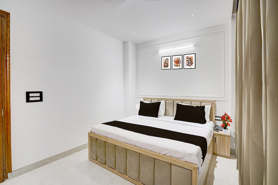 Super Townhouse Sector 49 Gurugram Formerly Hotel P66, Sohna Road, Gurgaon