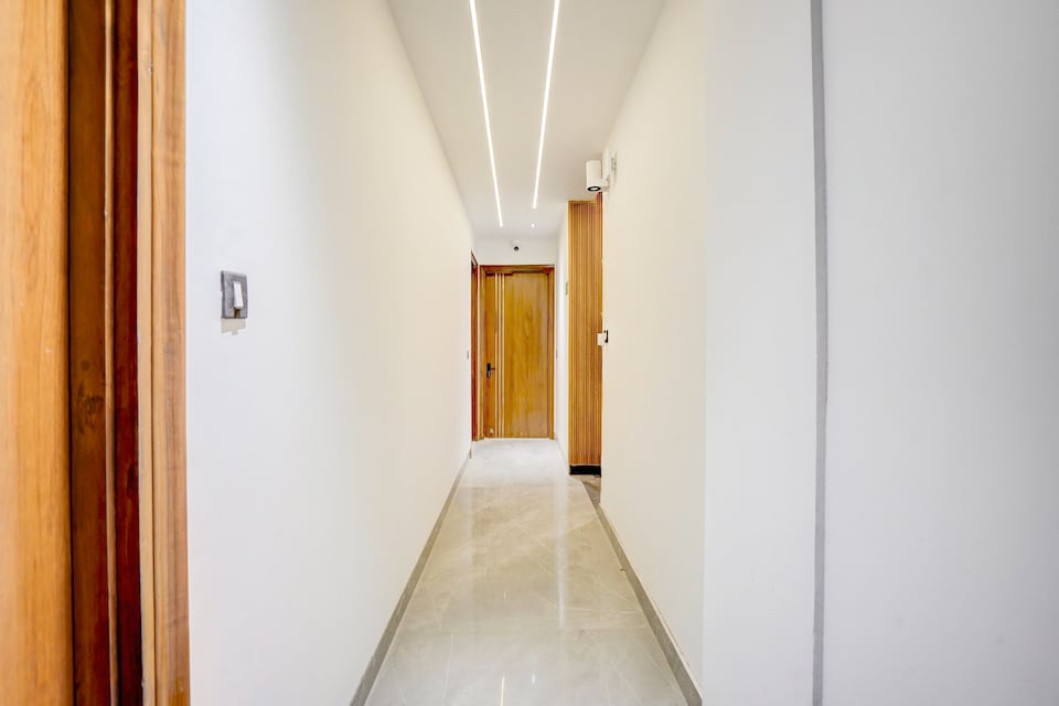 Super Townhouse Sector 49 Gurugram Formerly Hotel P66, Sohna Road, Gurgaon