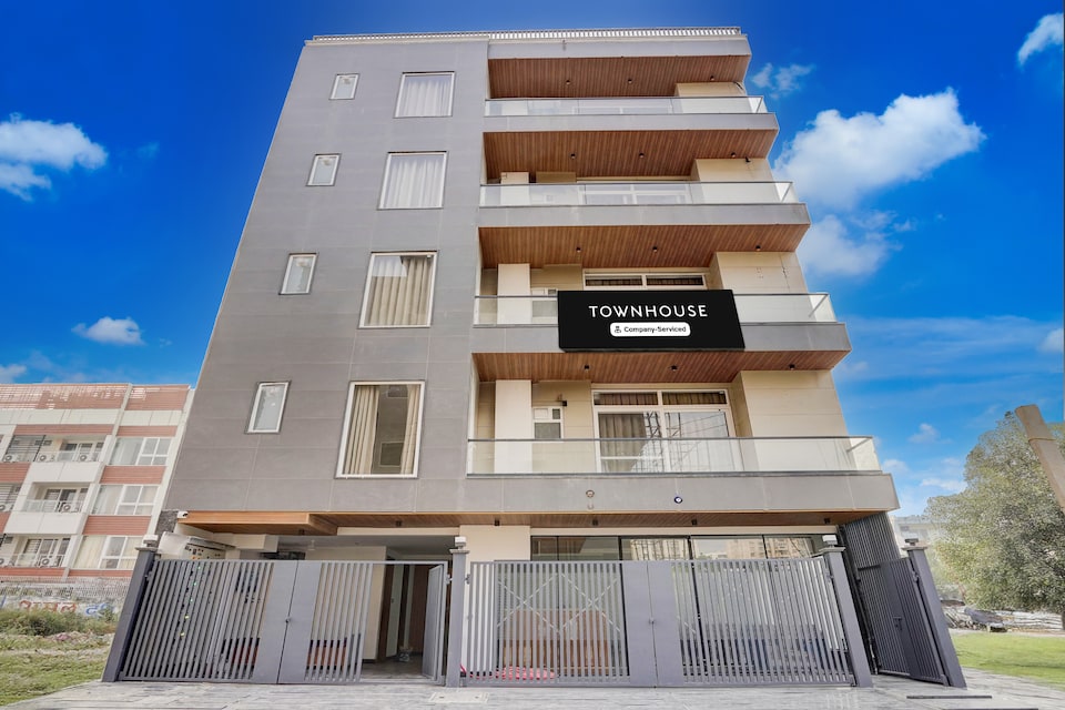 Townhouse Sector 49 Gurugram Formerly Hotel P66, Sohna Road, Gurgaon