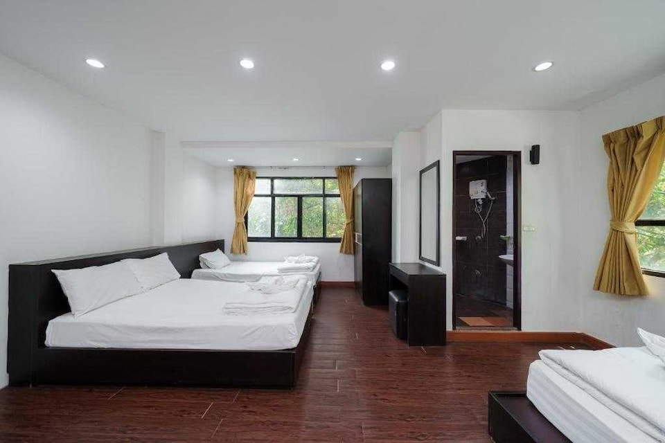 Dancenter Khaosan Park Hotel, Lak Si, Bangkok